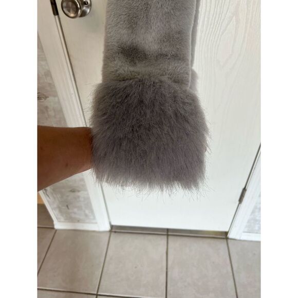 Scarf   - Picture 2 of 3